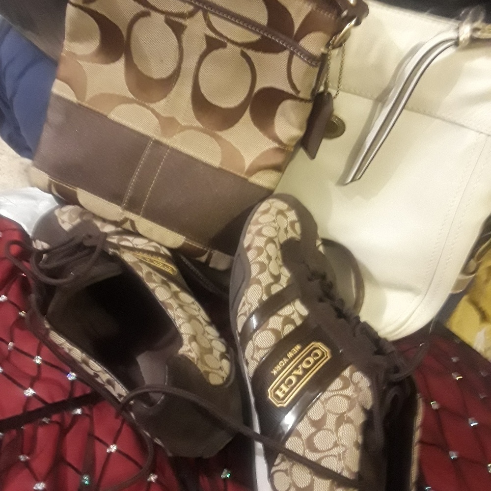 Purse - Picture 4 of 8